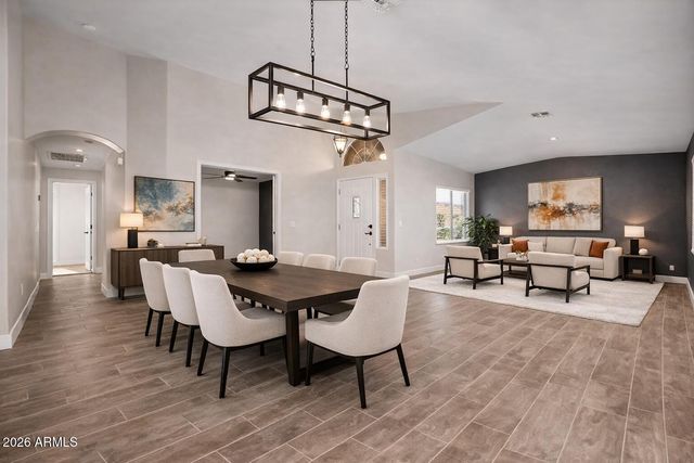 723 W DOUGLAS Avenue, Gilbert, AZ 85233