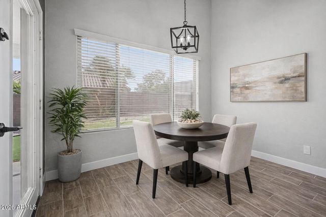 723 W DOUGLAS Avenue, Gilbert, AZ 85233