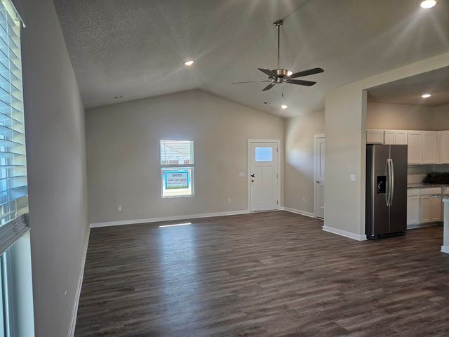 1017 N Forestview St, Wichita, KS 67235