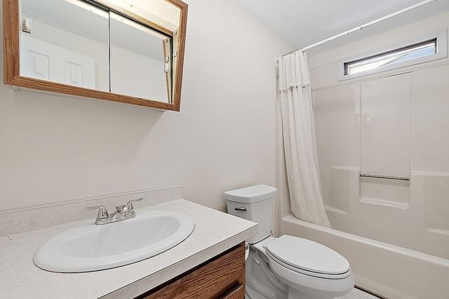 1476 Main St, Leominster, MA 01453