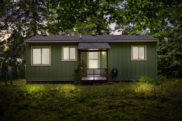 10835 N Shore Drive, Leelanau Twp, MI 49670