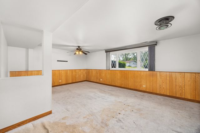 555 N Cherry Drive, Glenwood, IL 60425