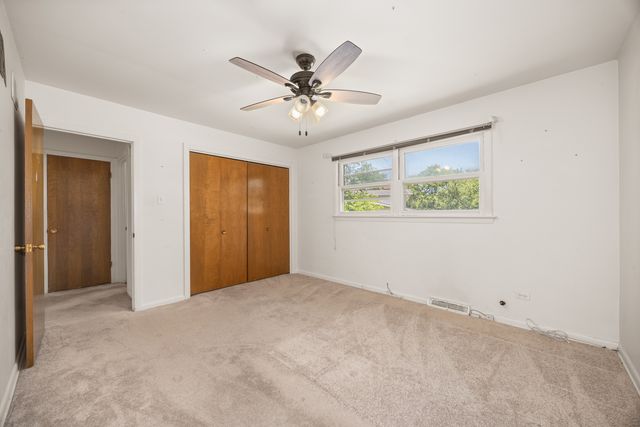 555 N Cherry Drive, Glenwood, IL 60425