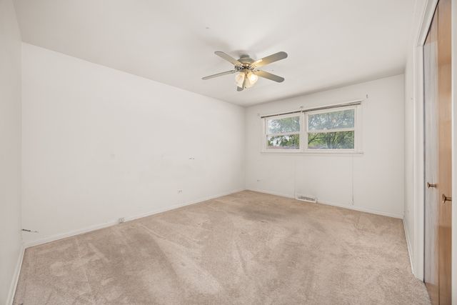 555 N Cherry Drive, Glenwood, IL 60425