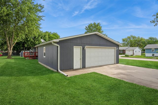 324 S Adair Street, Stuart, IA 50250