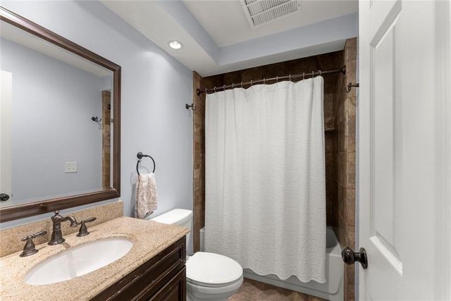 8815 Stone River Drive, Gainesville, GA 30506