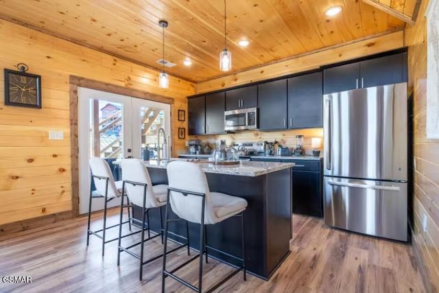 717 Bullwinkle Way, Sevierville, TN 37862