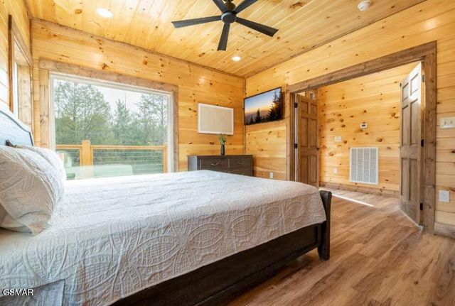 717 Bullwinkle Way, Sevierville, TN 37862