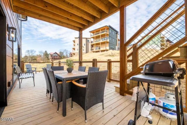 717 Bullwinkle Way, Sevierville, TN 37862