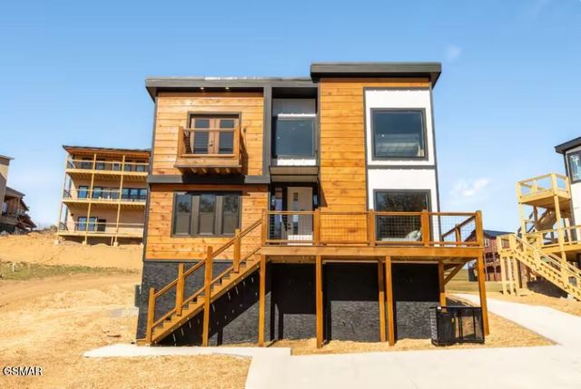 717 Bullwinkle Way, Sevierville, TN 37862