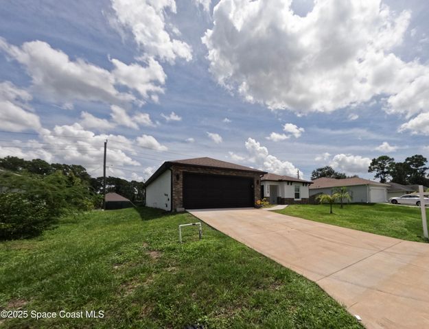 259 Wilton Avenue SW, Palm Bay, FL 32908