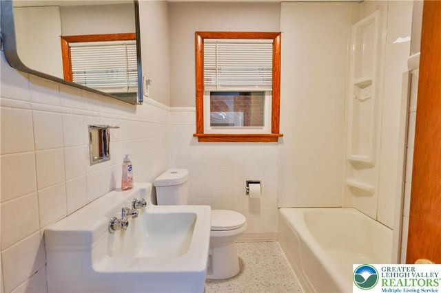 336 East Market Street, Bethlehem City, PA 18018