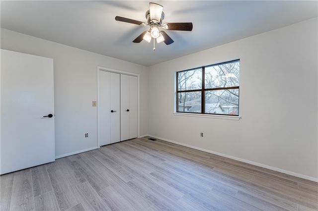 250 N Madison Street c, Siloam Springs, AR 72761