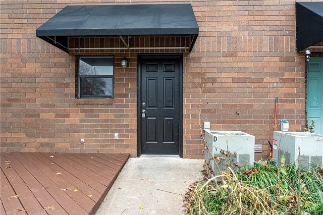 250 N Madison Street c, Siloam Springs, AR 72761