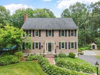 101 Bruin Hill Rd, North Andover, MA 01845