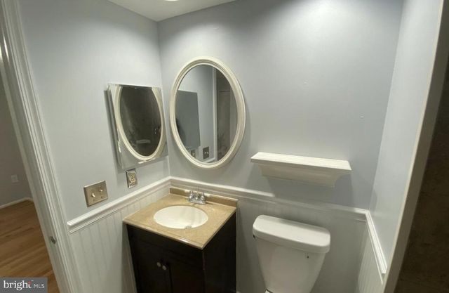 14447 FOUR CHIMNEY DR, Centreville, VA 20120