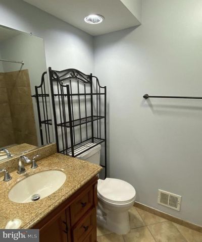 14447 FOUR CHIMNEY DR, Centreville, VA 20120