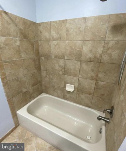 14447 FOUR CHIMNEY DR, Centreville, VA 20120