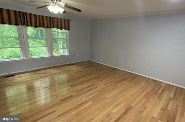 14447 FOUR CHIMNEY DR, Centreville, VA 20120