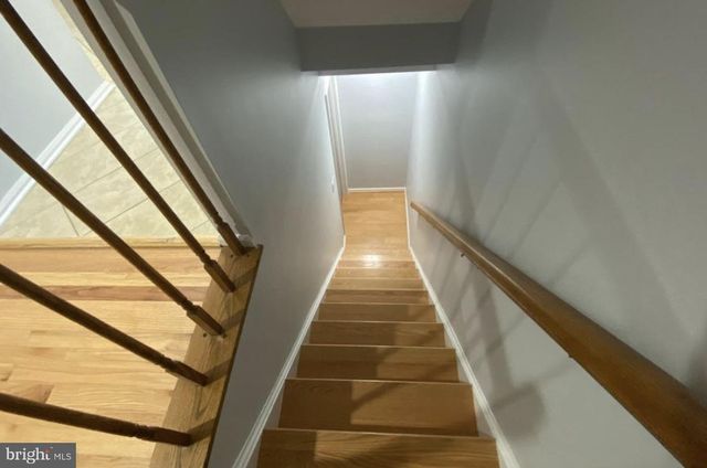 14447 FOUR CHIMNEY DR, Centreville, VA 20120