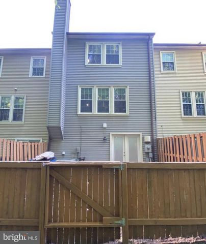 14447 FOUR CHIMNEY DR, Centreville, VA 20120
