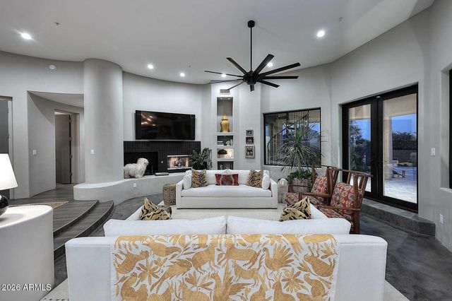 9637 E MARK Lane, Scottsdale, AZ 85262