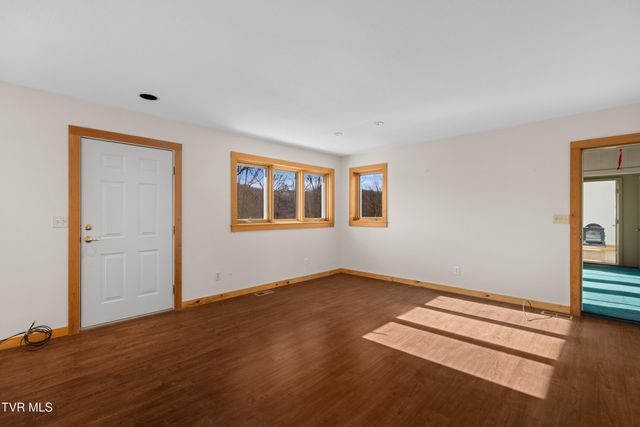 1231 Vardy Blackwater, Sneedville, TN 37869