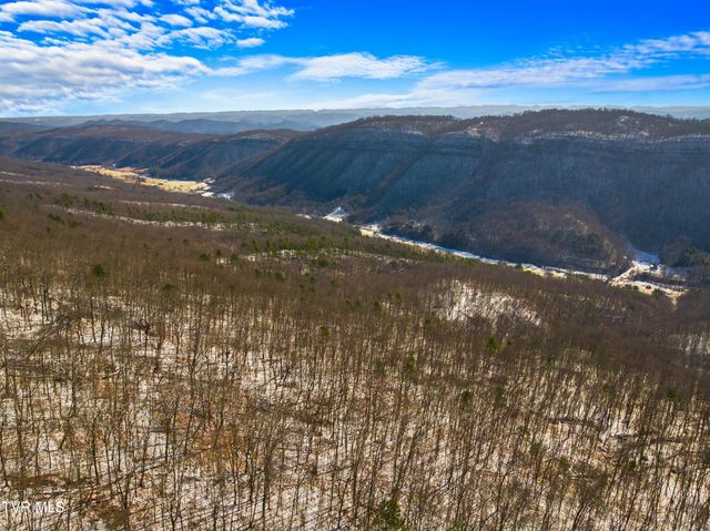 1231 Vardy Blackwater, Sneedville, TN 37869