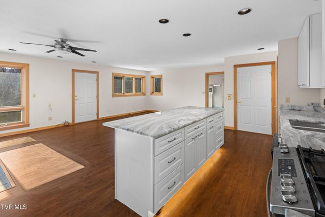 1231 Vardy Blackwater, Sneedville, TN 37869