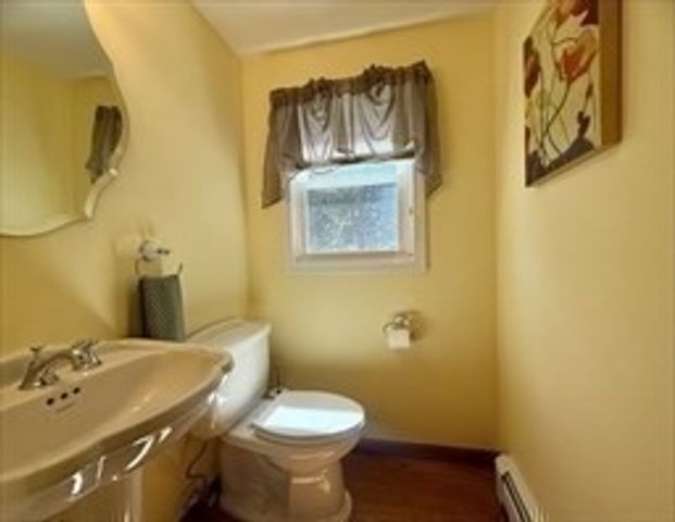 51 Wildwood Ln, Waltham, MA 02451