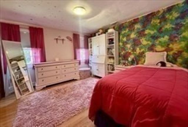 51 Wildwood Ln, Waltham, MA 02451