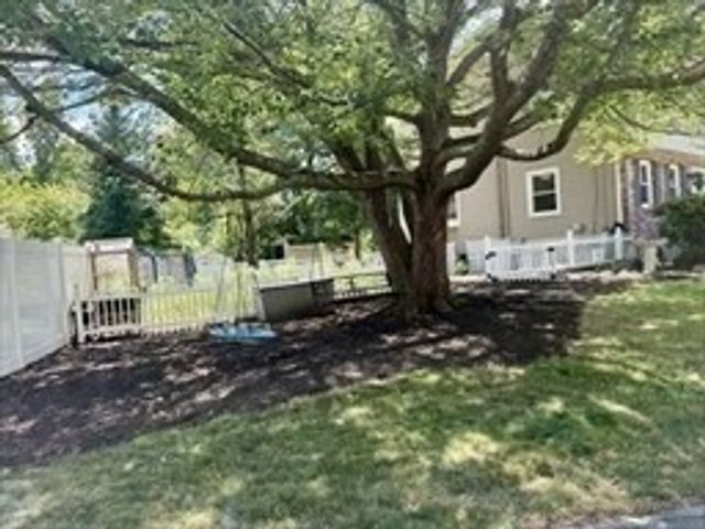 51 Wildwood Ln, Waltham, MA 02451