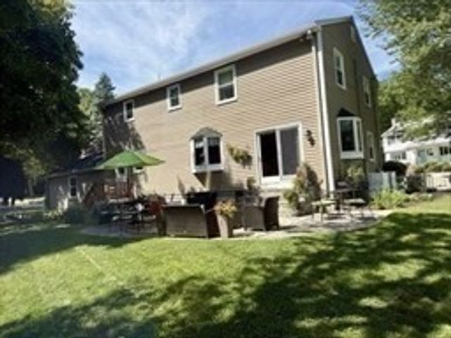 51 Wildwood Ln, Waltham, MA 02451