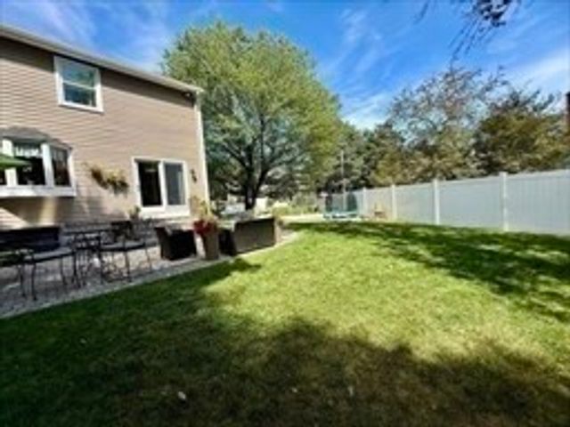 51 Wildwood Ln, Waltham, MA 02451