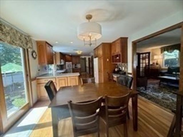 51 Wildwood Ln, Waltham, MA 02451