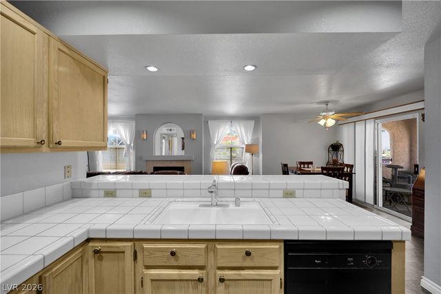 7570 West Flamingo Road 115, Las Vegas, NV 89147