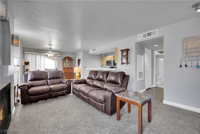 7570 West Flamingo Road 115, Las Vegas, NV 89147