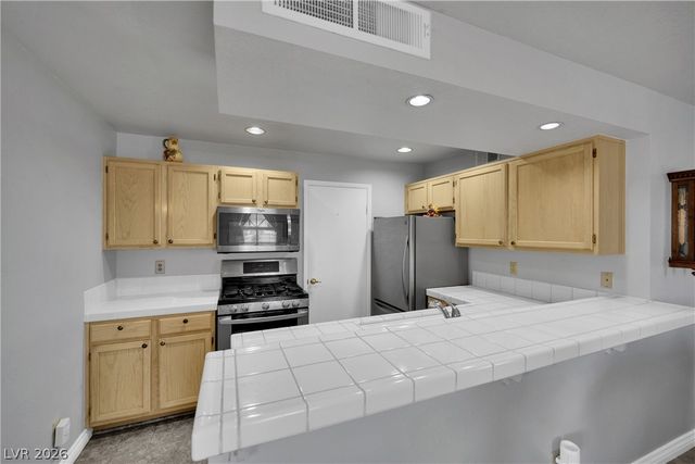 7570 West Flamingo Road 115, Las Vegas, NV 89147