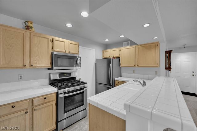7570 West Flamingo Road 115, Las Vegas, NV 89147