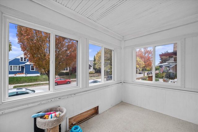 2156 S 68th STREET, West Allis, WI 53219