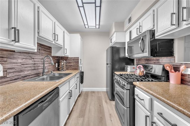 3318 North Decatur Boulevard 2083, Las Vegas, NV 89130