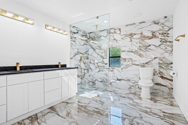 902 Skylark Drive, Arlington, TX 76010