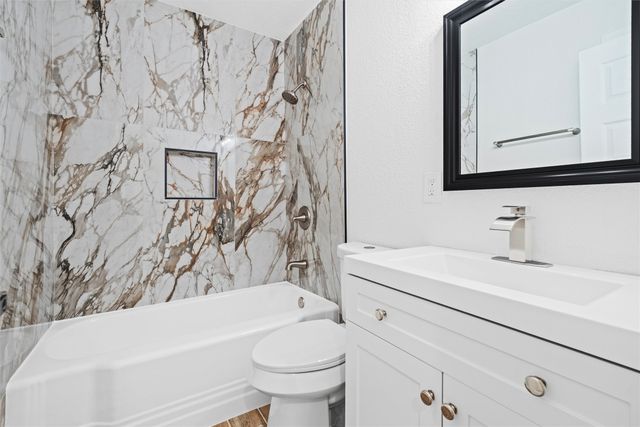 902 Skylark Drive, Arlington, TX 76010