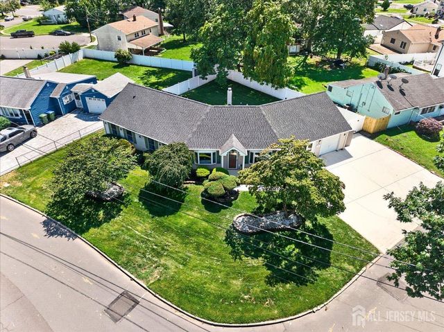 6 Idlewild Road, Edison, NJ 08817