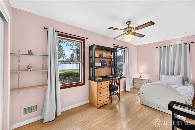 6 Idlewild Road, Edison, NJ 08817
