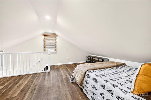 6 Idlewild Road, Edison, NJ 08817
