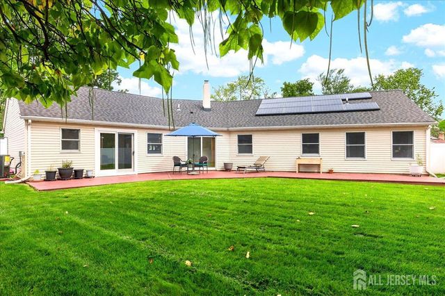 6 Idlewild Road, Edison, NJ 08817