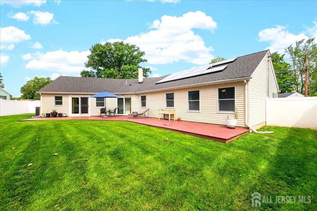 6 Idlewild Road, Edison, NJ 08817