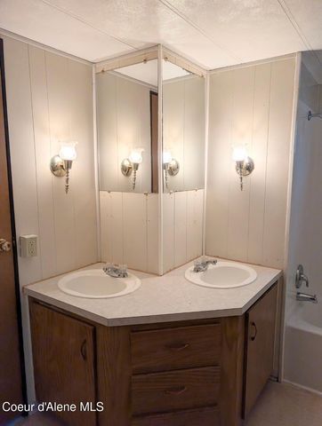 6677 Kaniksu Unit E 2, Bonners Ferry, ID 83805