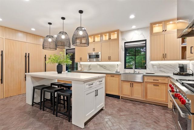 4703 Highland TER, Austin, TX 78731